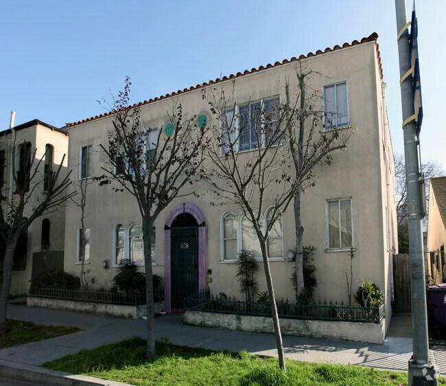 Building Photo - 608 W 6th Street