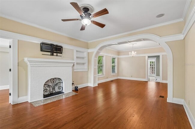 Building Photo - 1107 W Horatio St