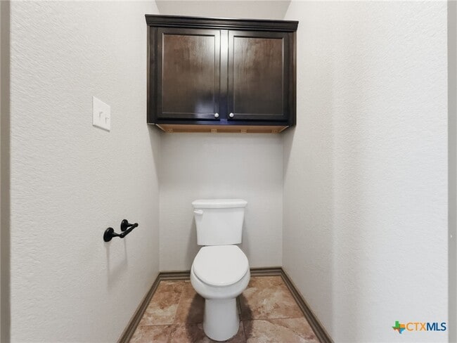 Building Photo - 2707 Ancestor Dr