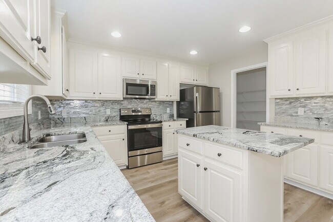 Building Photo - 1757 Maxey Ln