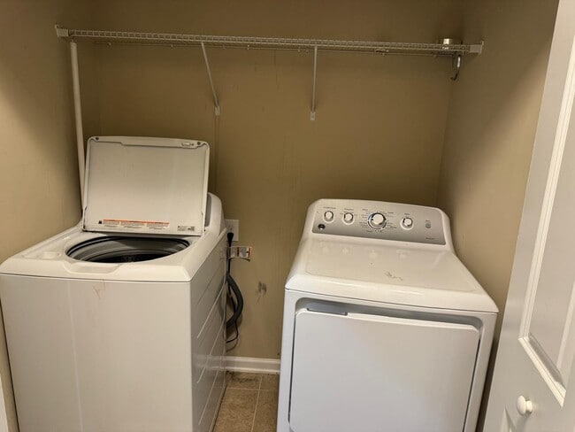 Building Photo - 538 Libson St