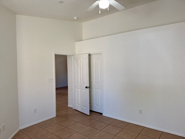 Building Photo - 3108 S Ragen Dr