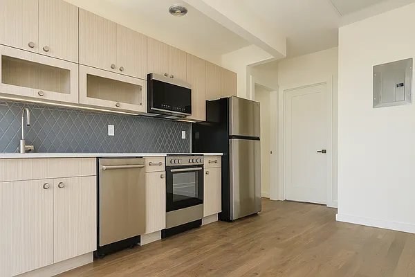 Building Photo - 524 W 134th St