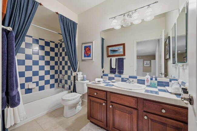 Building Photo - Elegant Arrowcreek Home!