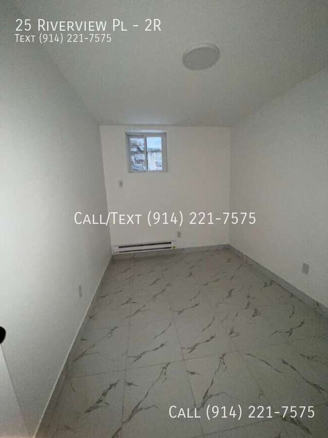 Building Photo - 25 Riverview Pl