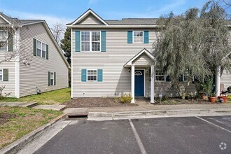 Building Photo - 3 BR/ End UNIT/ FIRE PLACE! Cozy townhouse...
