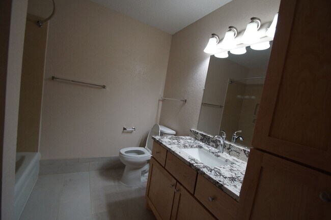 Building Photo - Modern First-Floor One Bedroom with In-Unit Laundry