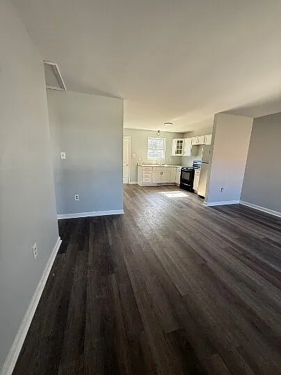 Building Photo - Zambrano Inc. Unit 2