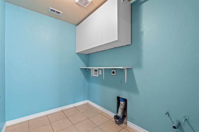Building Photo - 8613 Vista Royale Dr