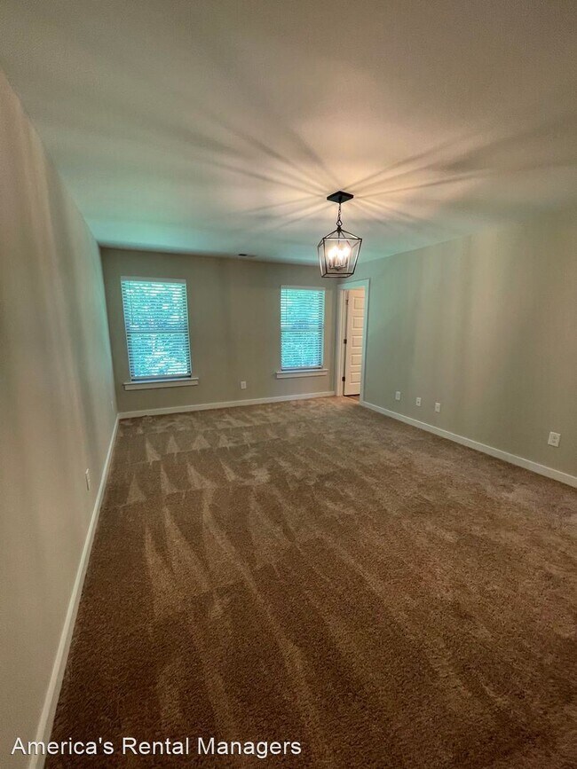 Building Photo - 4 br, 2.5 bath House - 329 Shiloh Creek Drive