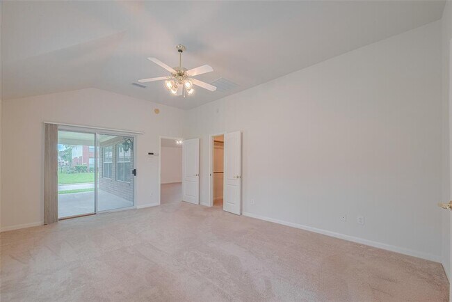 Building Photo - 11106 Fairway Dr