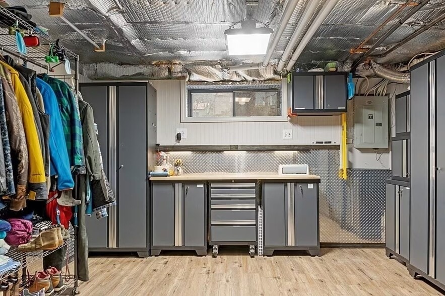 Building Photo - 68 E Bluff Rd