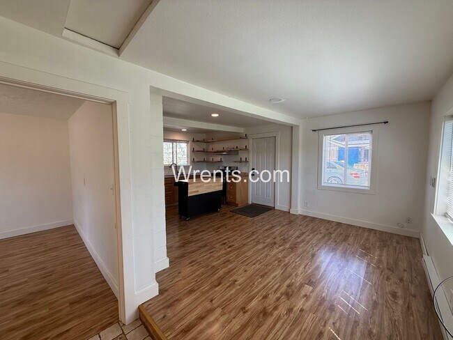 Building Photo - Lakeview Cabin Living – 1 Bed / 1 Bath Retreat on Sprague Lake!