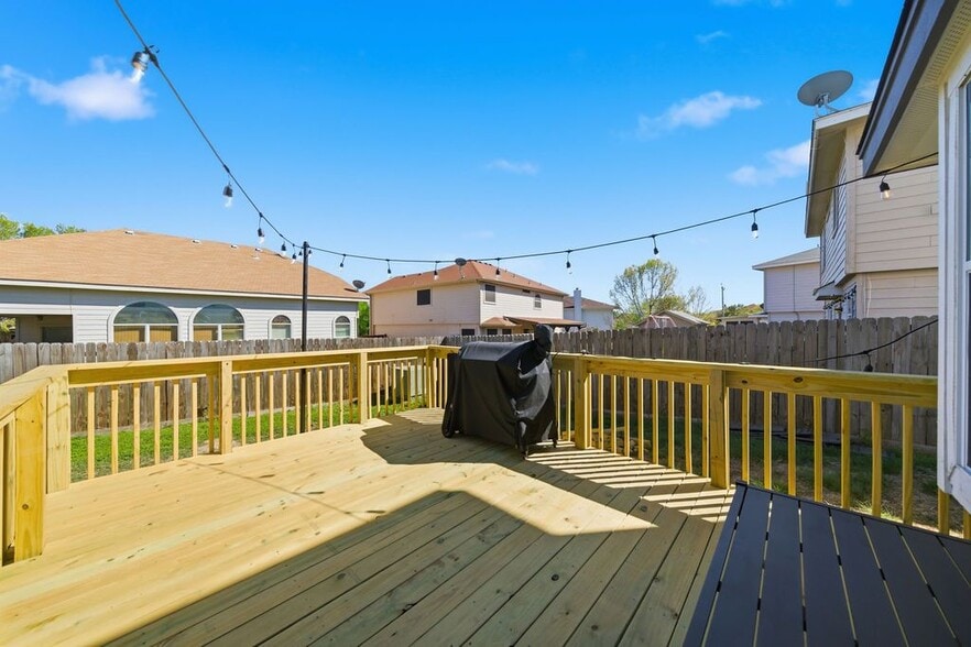 Building Photo - 3914 Bear Oak Path