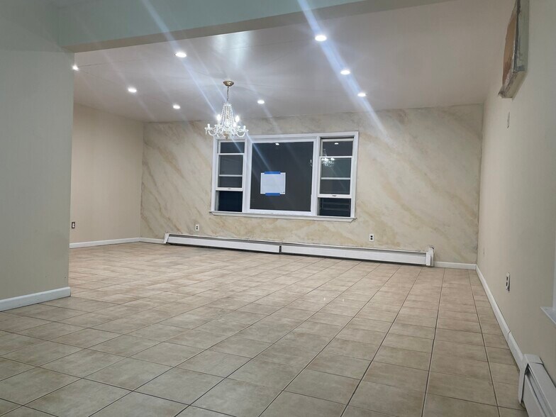 Building Photo - 354 Highland Ave