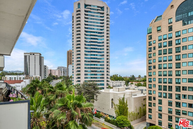 Building Photo - 10535 Wilshire Blvd