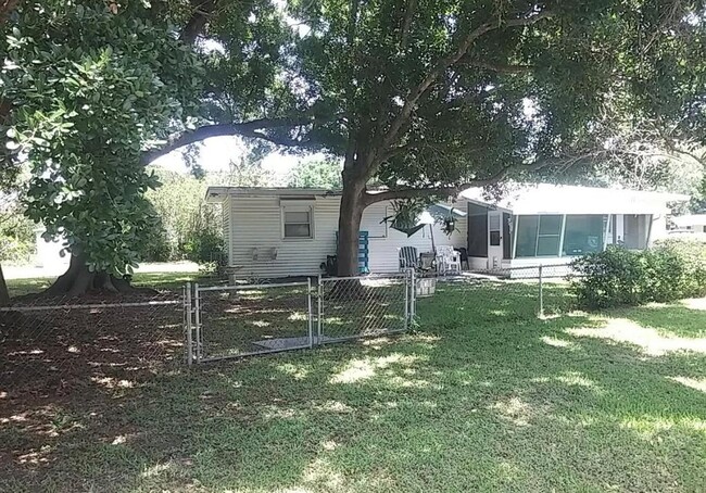 Building Photo - 4609 S Renellie Dr