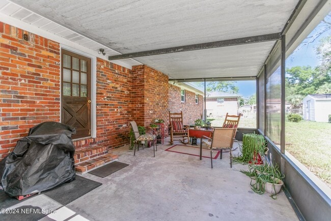 Building Photo - 4763 Tunis St