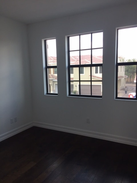 Building Photo - 176 SW 127th Terrace