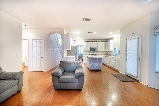 Building Photo - 3655 Shandin Dr