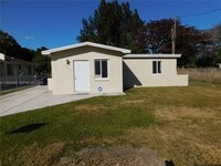 Building Photo - 10121 W Jessamine St