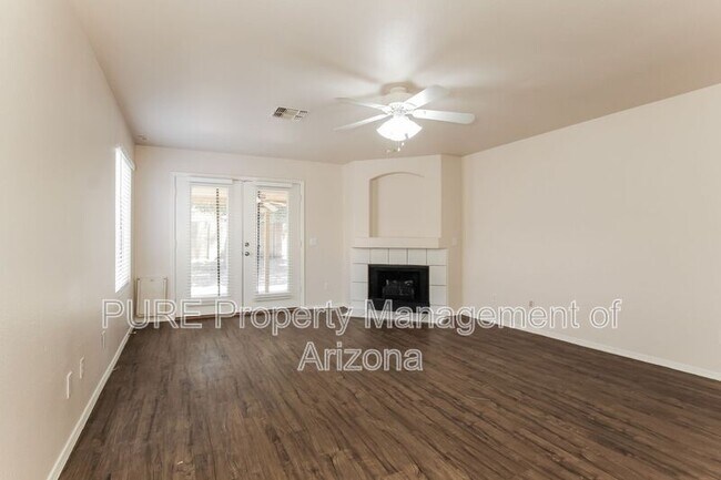 Building Photo - 3526 W Questa Dr