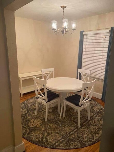 Building Photo - 411 E 8th Ave