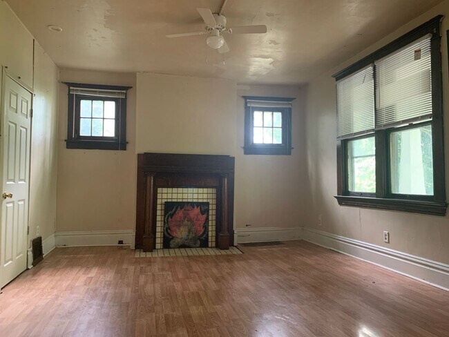 Building Photo - 512 Pearl Ave