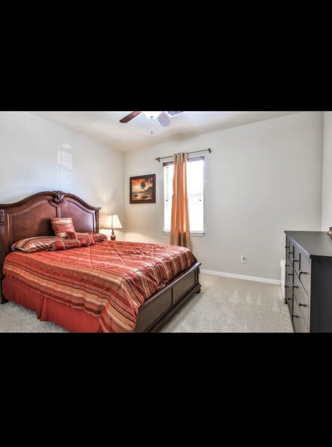 Building Photo - 24526 Avellino Ct