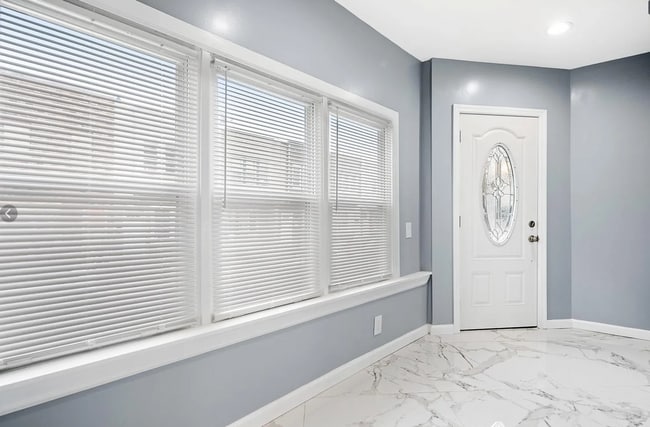 Building Photo - Modern Luxury in the Heart of Grays Ferry