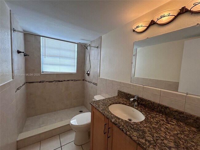 Building Photo - 137 Golden Isles Dr