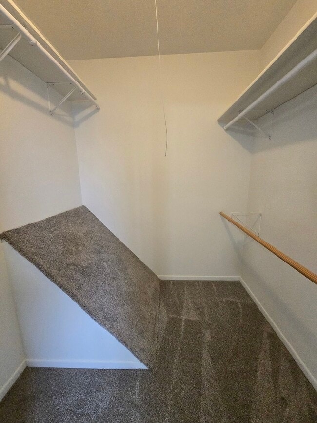 Building Photo - 3316 Huntington Ln