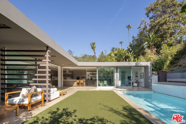 Building Photo - 1166 Angelo Dr