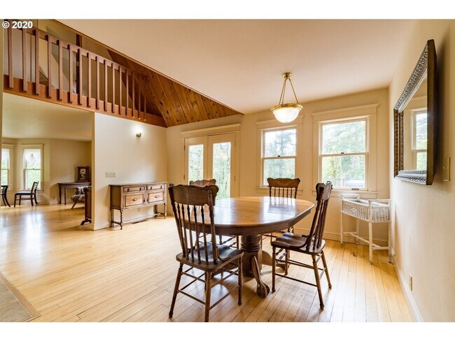 Building Photo - New Price! Custom Home