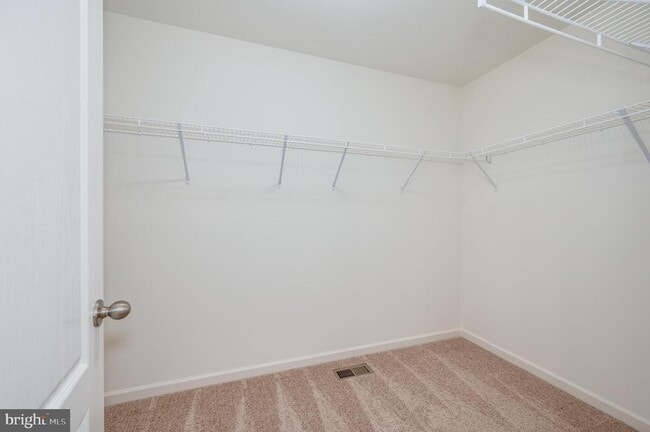 Building Photo - 192 Ludgate Mnr