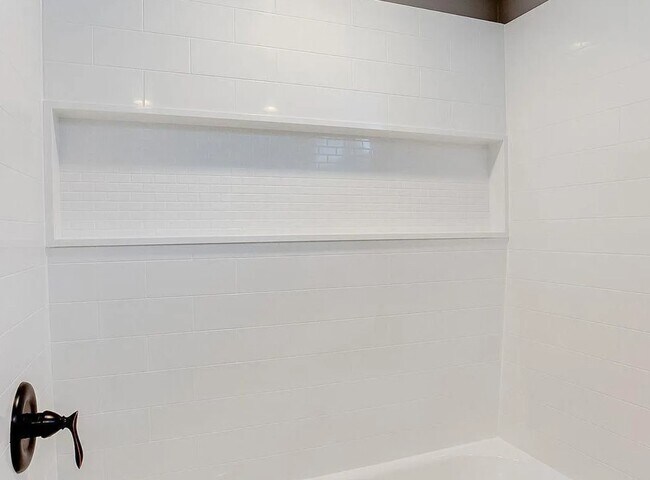 Building Photo - FABULOUS HOUSE FOR RENT