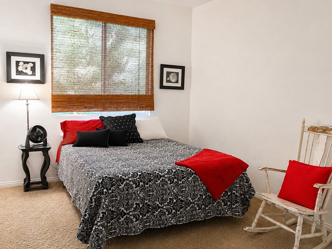 Building Photo - 135 Bellini Way