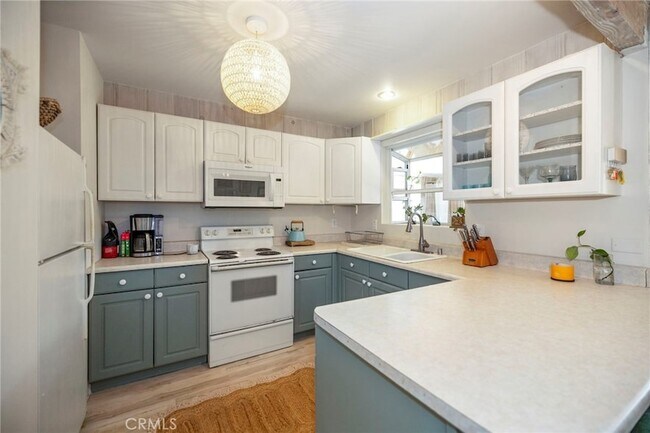Building Photo - 2576 Green Hills Way