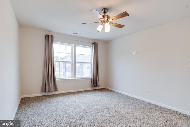 Building Photo - 148 Correri St