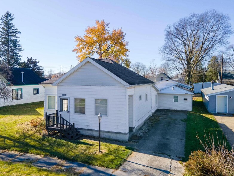 Building Photo - 3740 S Gallatin St