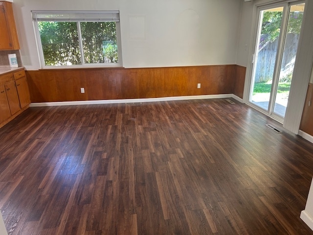 Large dining area - 101 Lagomarsino Way
