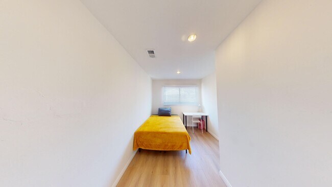 Building Photo - 4815 63rd St