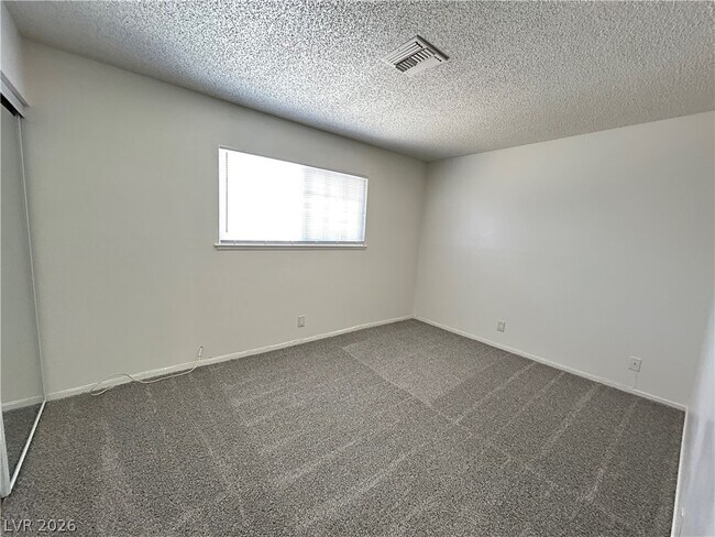 Building Photo - 3979 Avonwood Ave