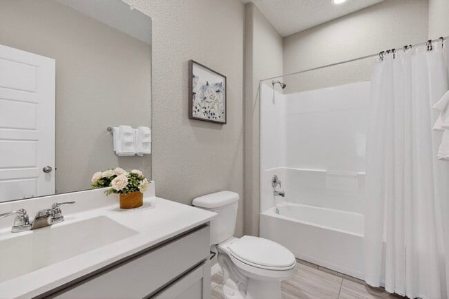 Building Photo - 832 Amatista Lp SE