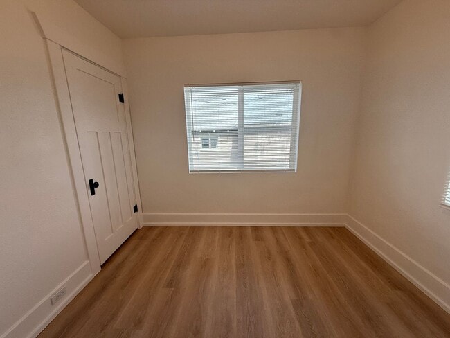 Building Photo - Now renting 2 bedroom House