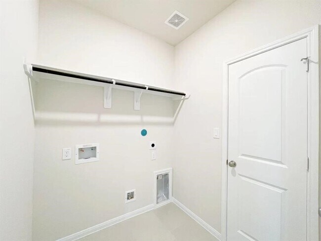 Building Photo - 4403 Silvergrass Ln