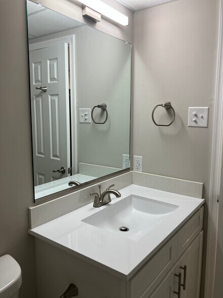 Bath Sink - 1337 Cherokee Ave