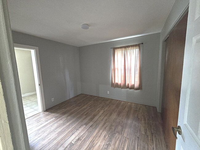 Building Photo - Charming 2-bedroom, 2-bathroom home