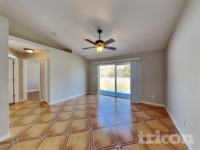 Building Photo - 30843 Birdhouse Dr