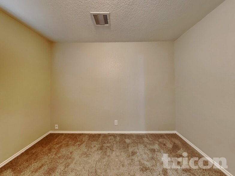 Building Photo - 14727 Bending Point